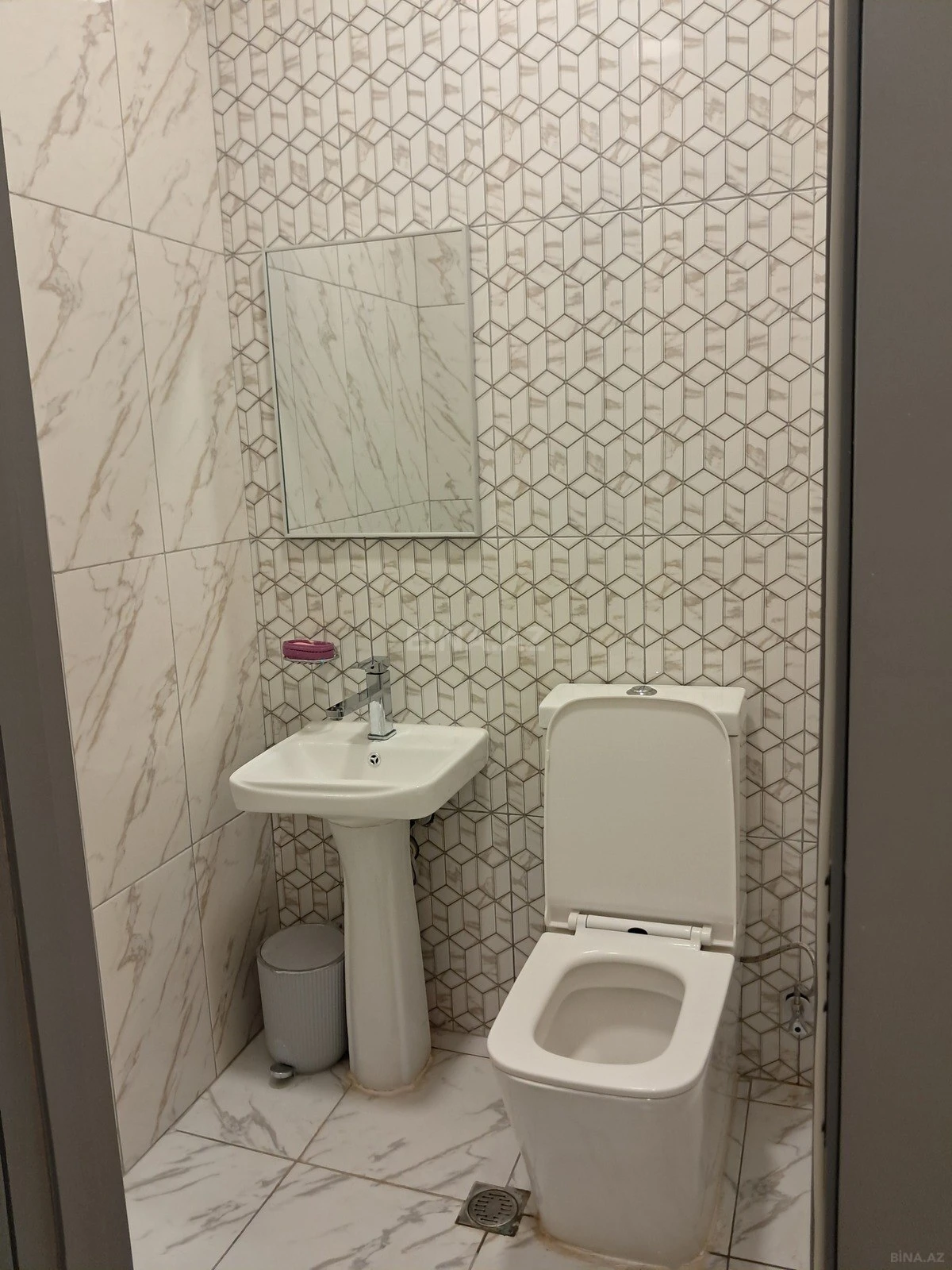 Kirayə verilir 3 otaqlı mənzil 83 m²