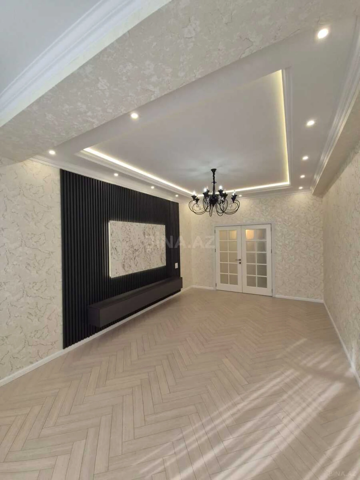 Satılır 4 otaqlı mənzil 133 m²