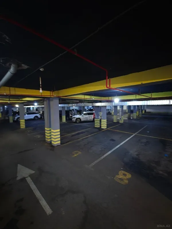 Satılır 4 otaqlı mənzil 133 m²