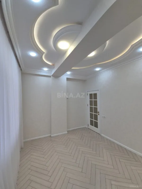 Satılır 4 otaqlı mənzil 133 m²