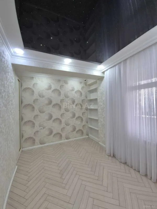Satılır 4 otaqlı mənzil 133 m²