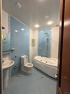 Satılır 6 otaqlı həyət evi 300 m²