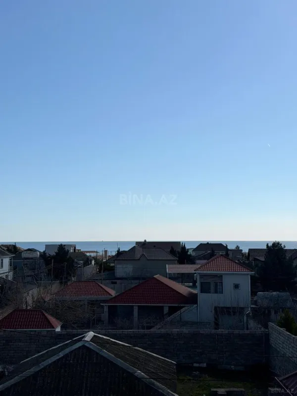 Satılır 6 otaqlı həyət evi 300 m²