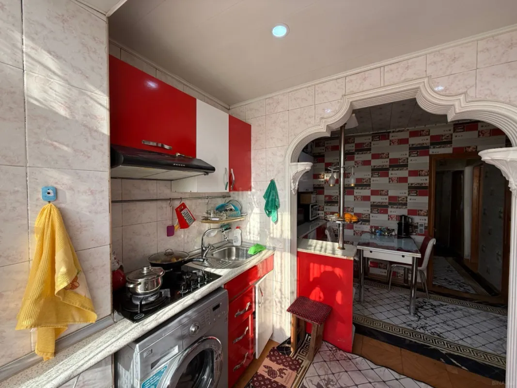 Satılır 2 otaqlı mənzil 65 m²