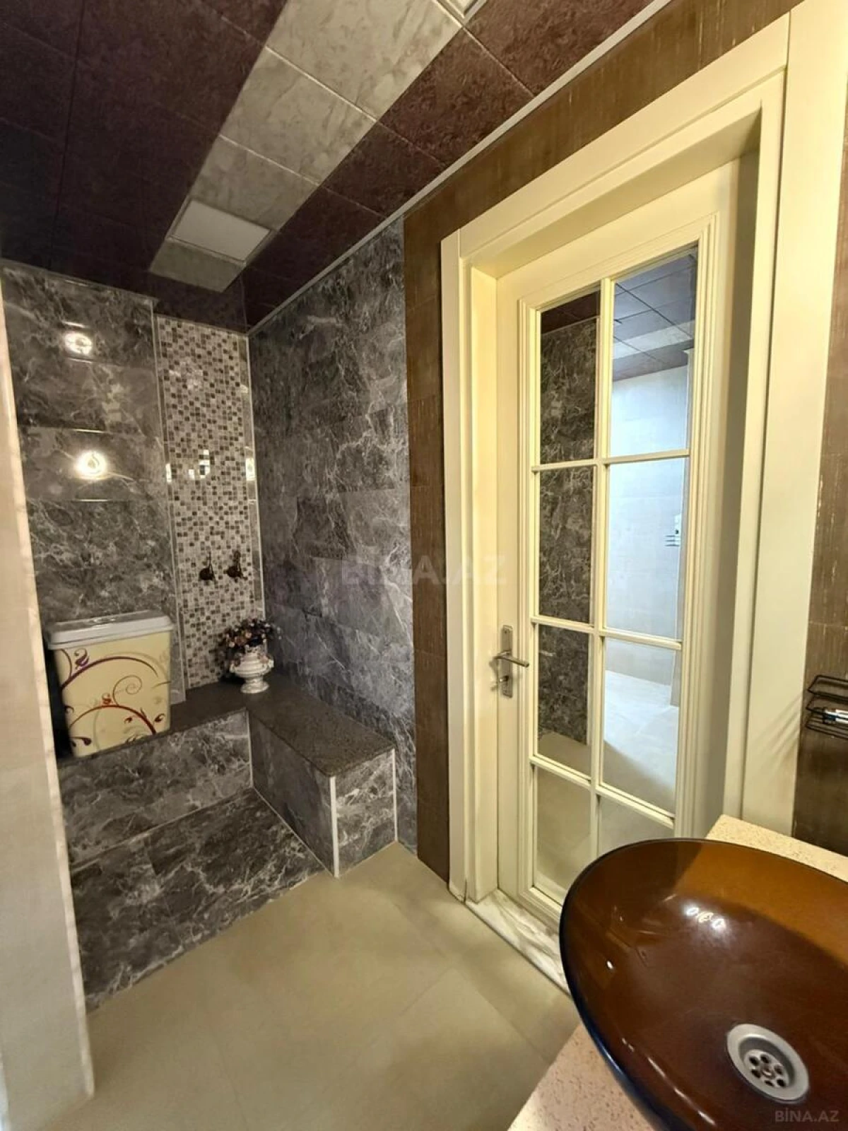 Kirayə verilir 3 otaqlı mənzil 130 m²