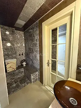 Kirayə verilir 3 otaqlı mənzil 130 m²