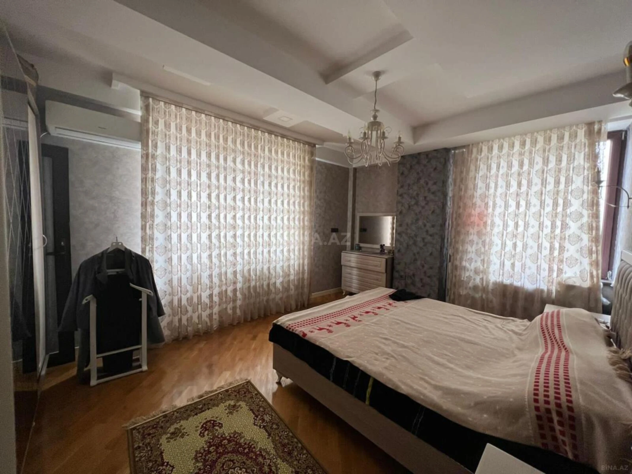 Kirayə verilir 3 otaqlı mənzil 130 m²