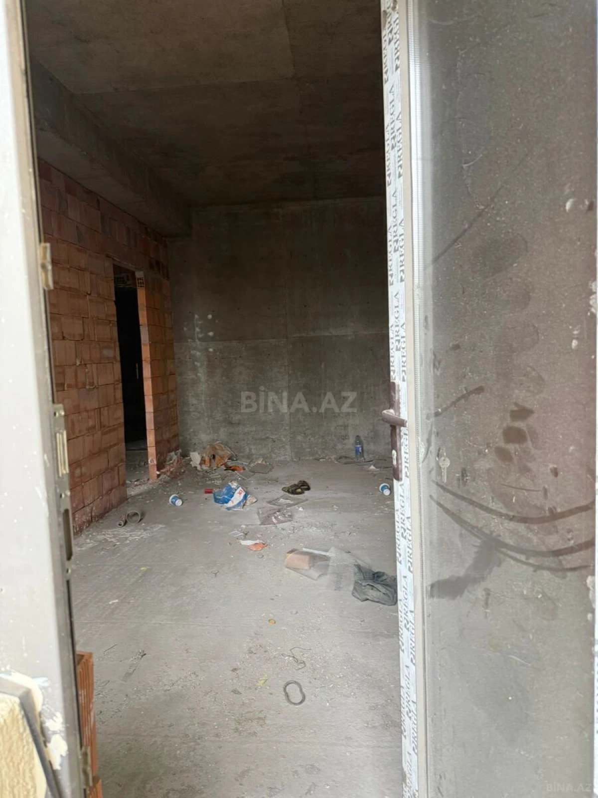 Satılır 2 otaqlı mənzil 65 m²