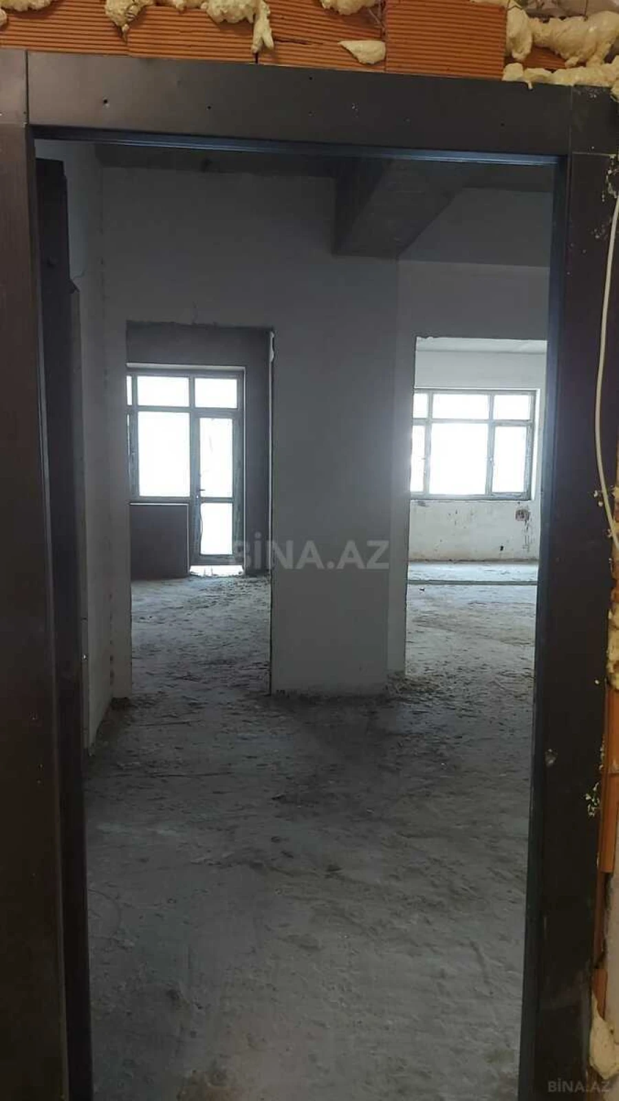 Satılır 2 otaqlı mənzil 65 m²
