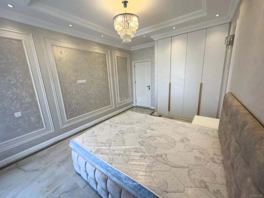 Kirayə verilir 2 otaqlı mənzil 108 m²
