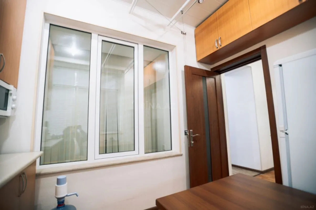 Kirayə verilir 3 otaqlı ofis 60 m²
