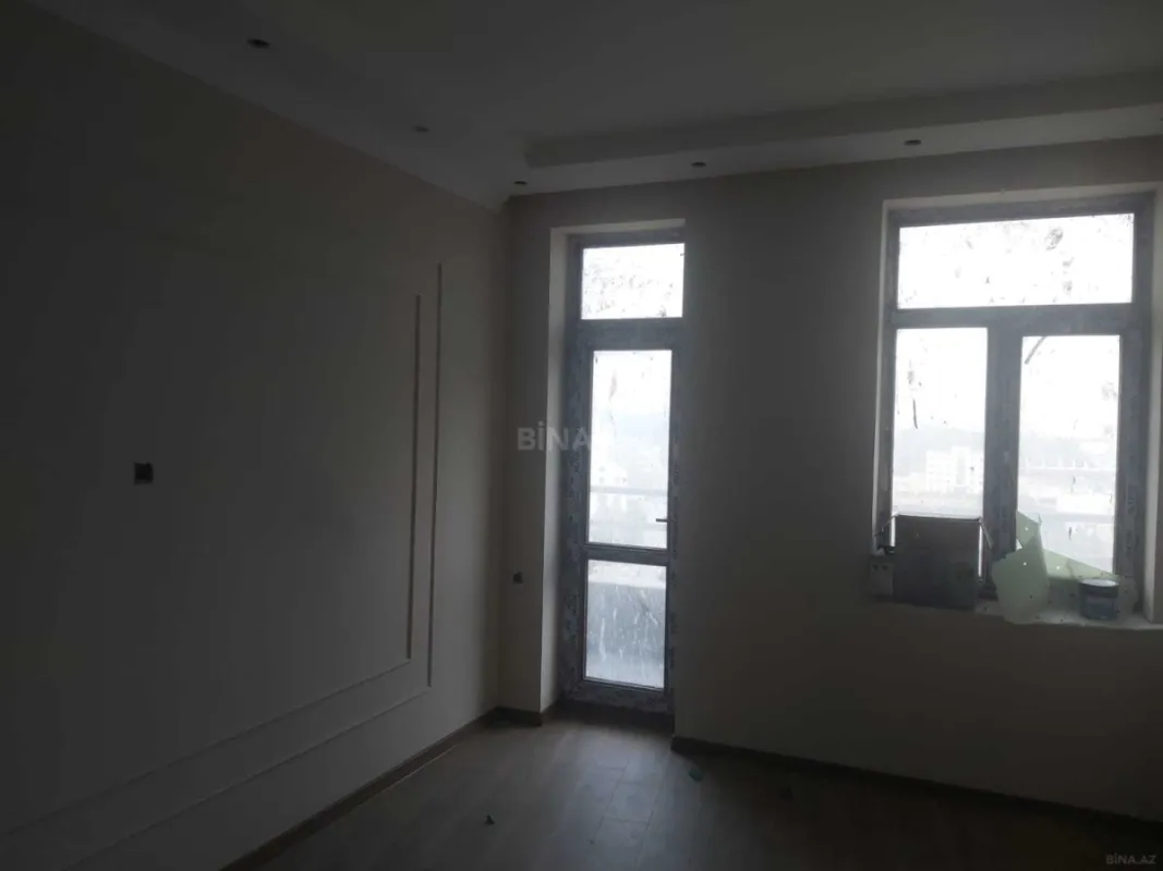 Satılır 3 otaqlı mənzil 106 m²