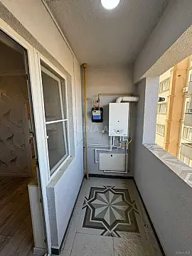 Satılır 2 otaqlı mənzil 84 m²