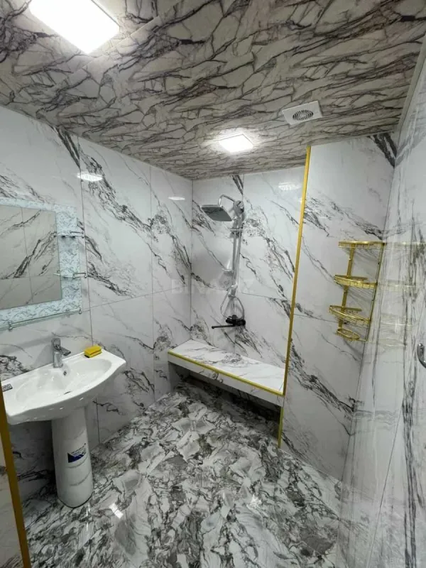 Satılır 2 otaqlı mənzil 84 m²