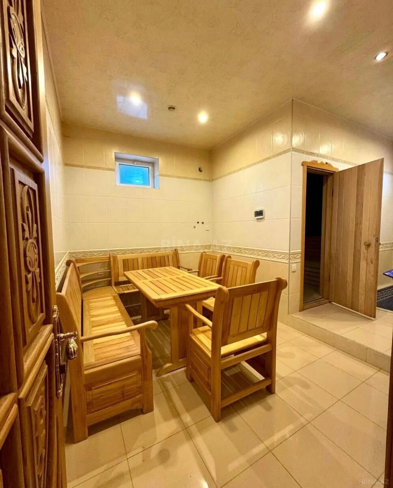 Satılır 14 otaqlı həyət evi 1000 m²