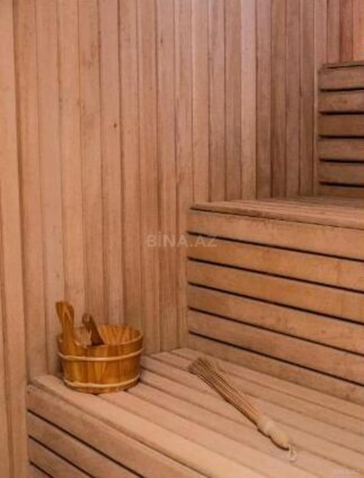 Satılır 14 otaqlı həyət evi 1000 m²