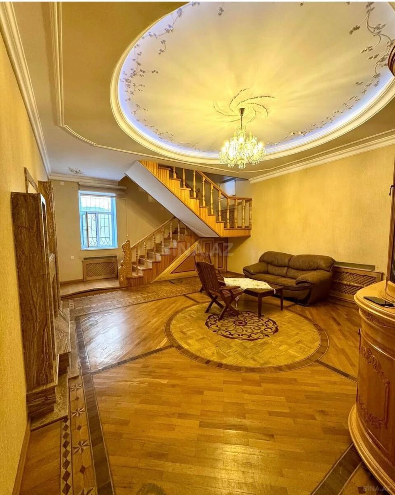 Satılır 14 otaqlı həyət evi 1000 m²