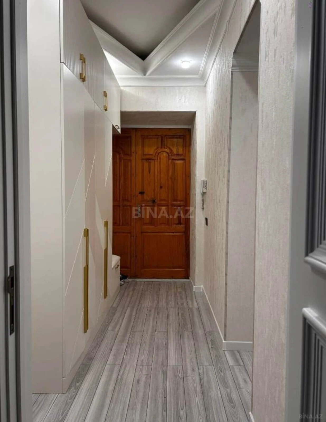 Satılır 3 otaqlı mənzil 110 m²