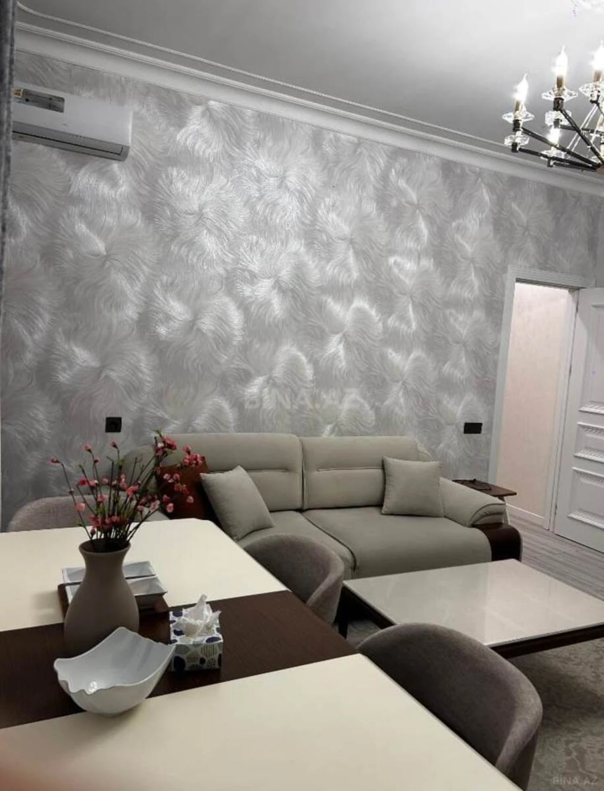 Satılır 3 otaqlı mənzil 110 m²