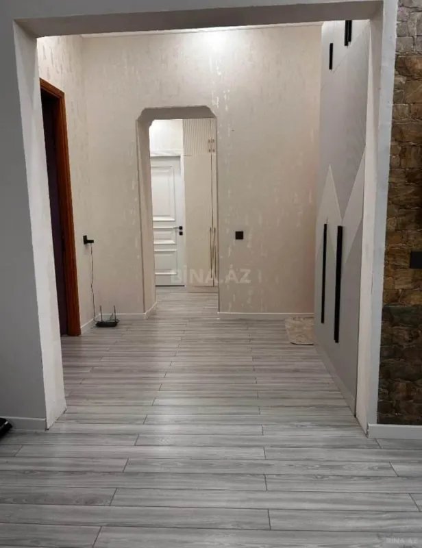 Satılır 3 otaqlı mənzil 110 m²