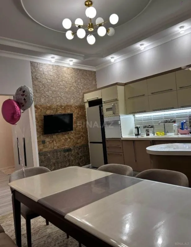 Satılır 3 otaqlı mənzil 110 m²