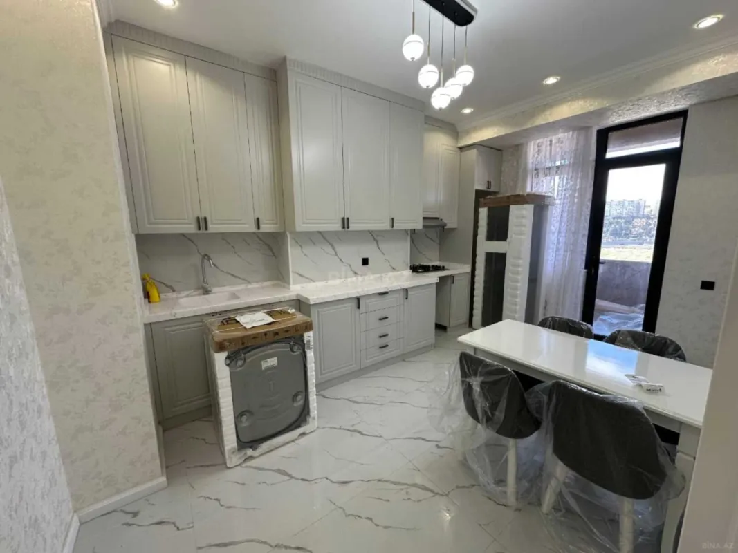 Kirayə verilir 2 otaqlı mənzil 63 m²