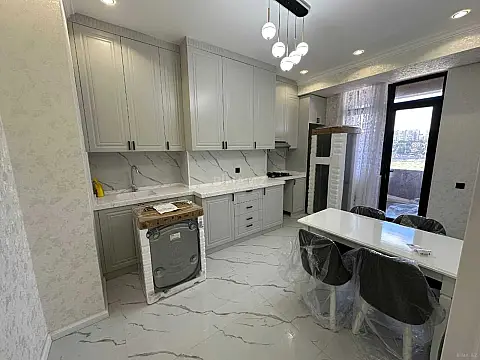 Kirayə verilir 2 otaqlı mənzil 63 m²