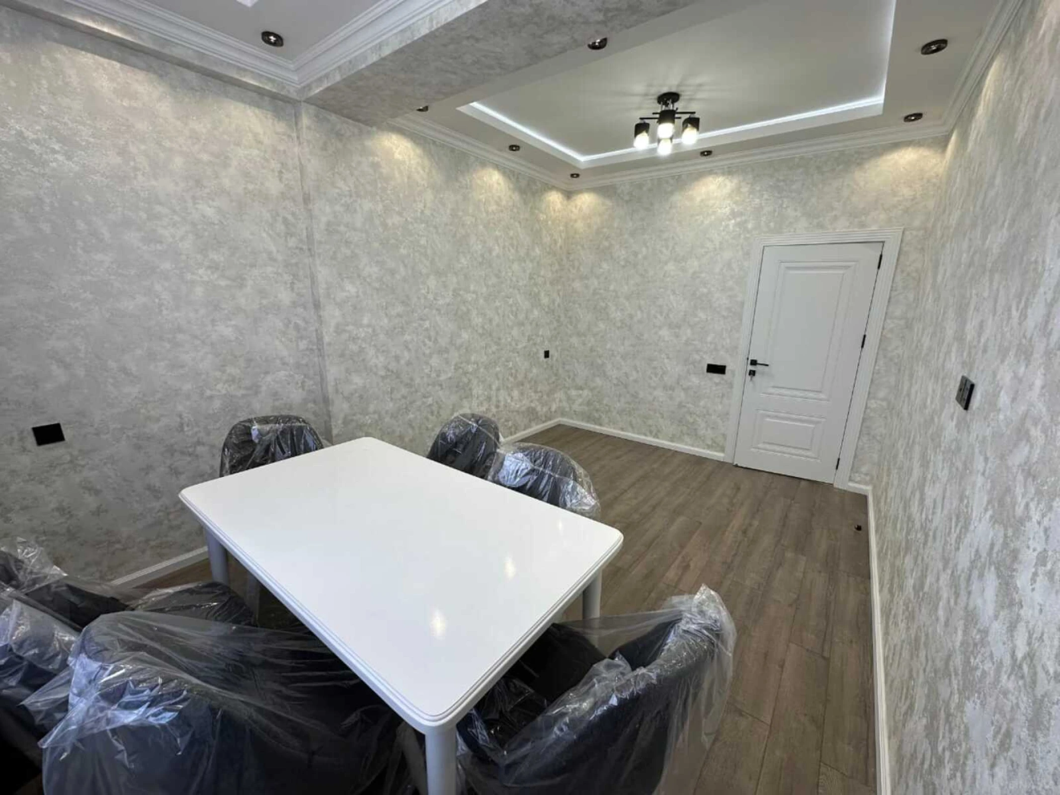 Kirayə verilir 2 otaqlı mənzil 63 m²