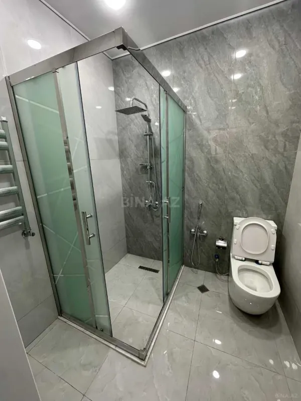 Kirayə verilir 2 otaqlı mənzil 63 m²