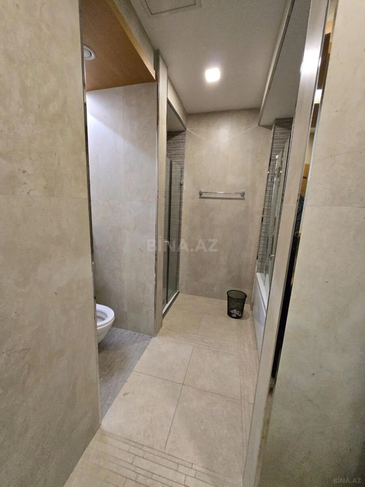 Kirayə verilir 5 otaqlı mənzil 265 m²