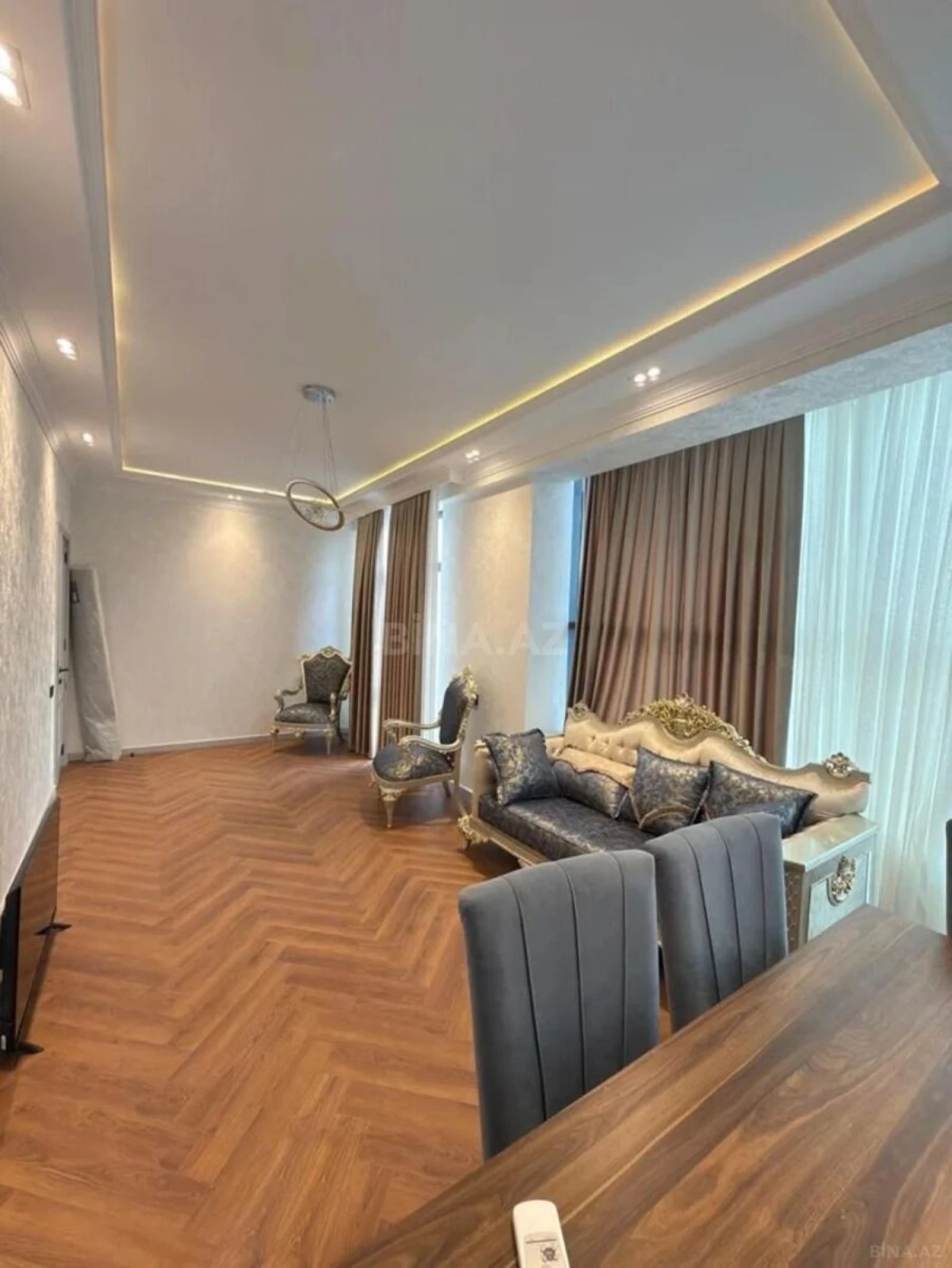Kirayə verilir 2 otaqlı mənzil 85 m²