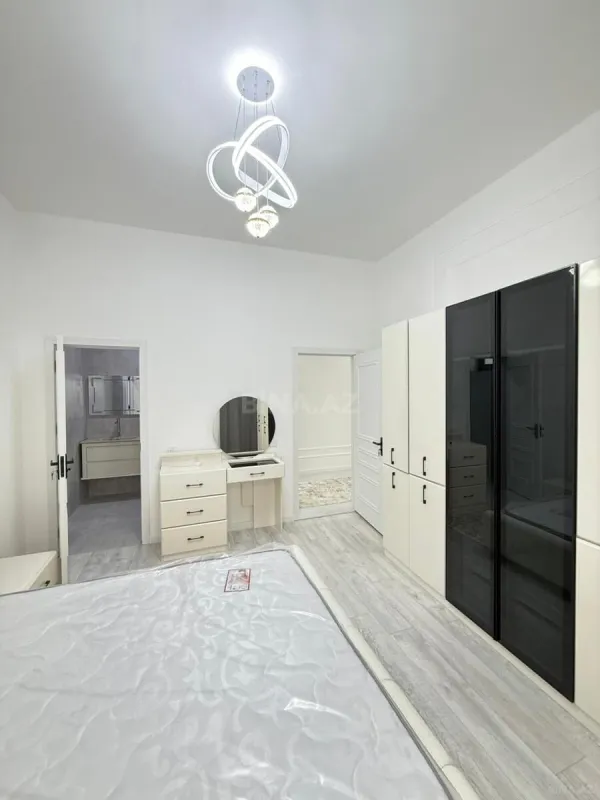 Satılır 4 otaqlı həyət evi 180 m²