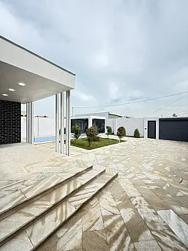 Satılır 4 otaqlı həyət evi 180 m²