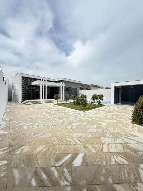 Satılır 4 otaqlı həyət evi 180 m²