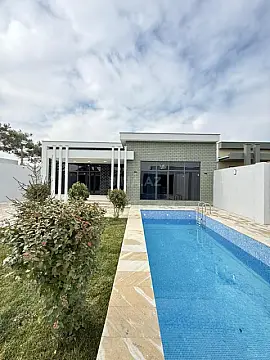 Satılır 4 otaqlı həyət evi 180 m²