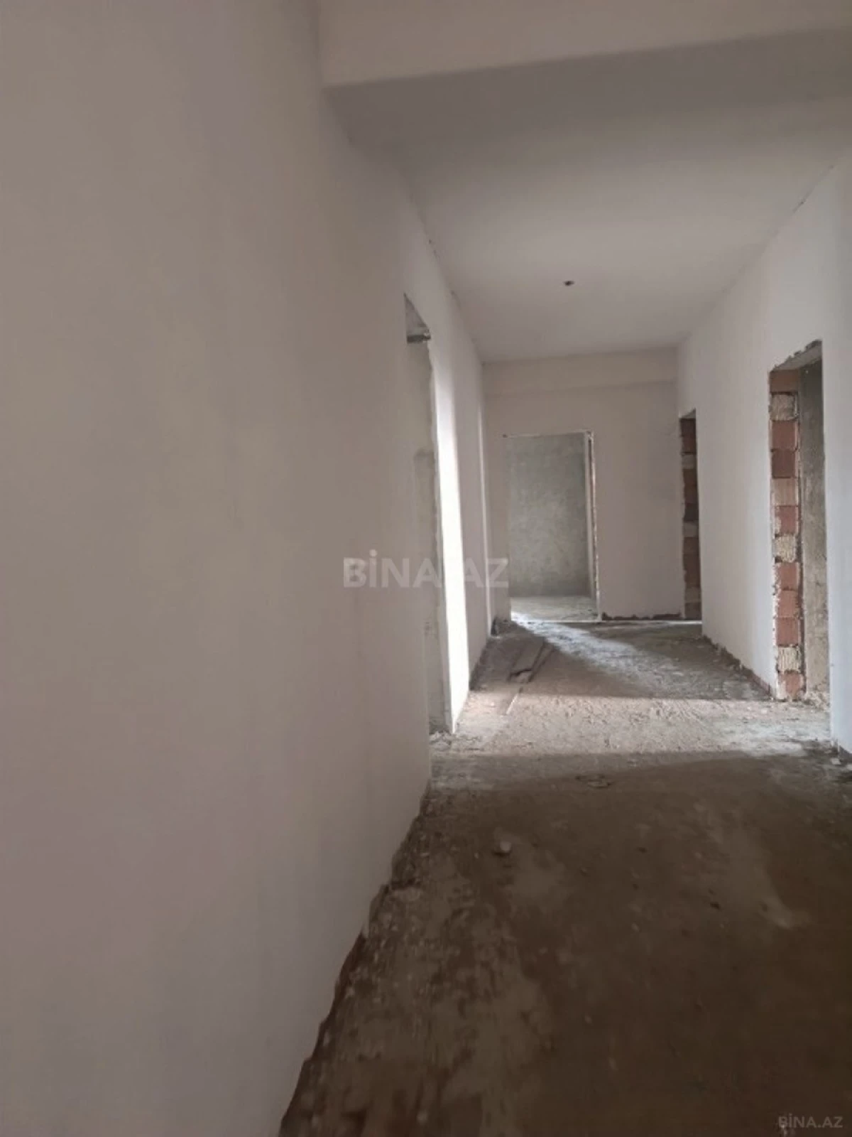 Satılır 2 otaqlı mənzil 62 m²