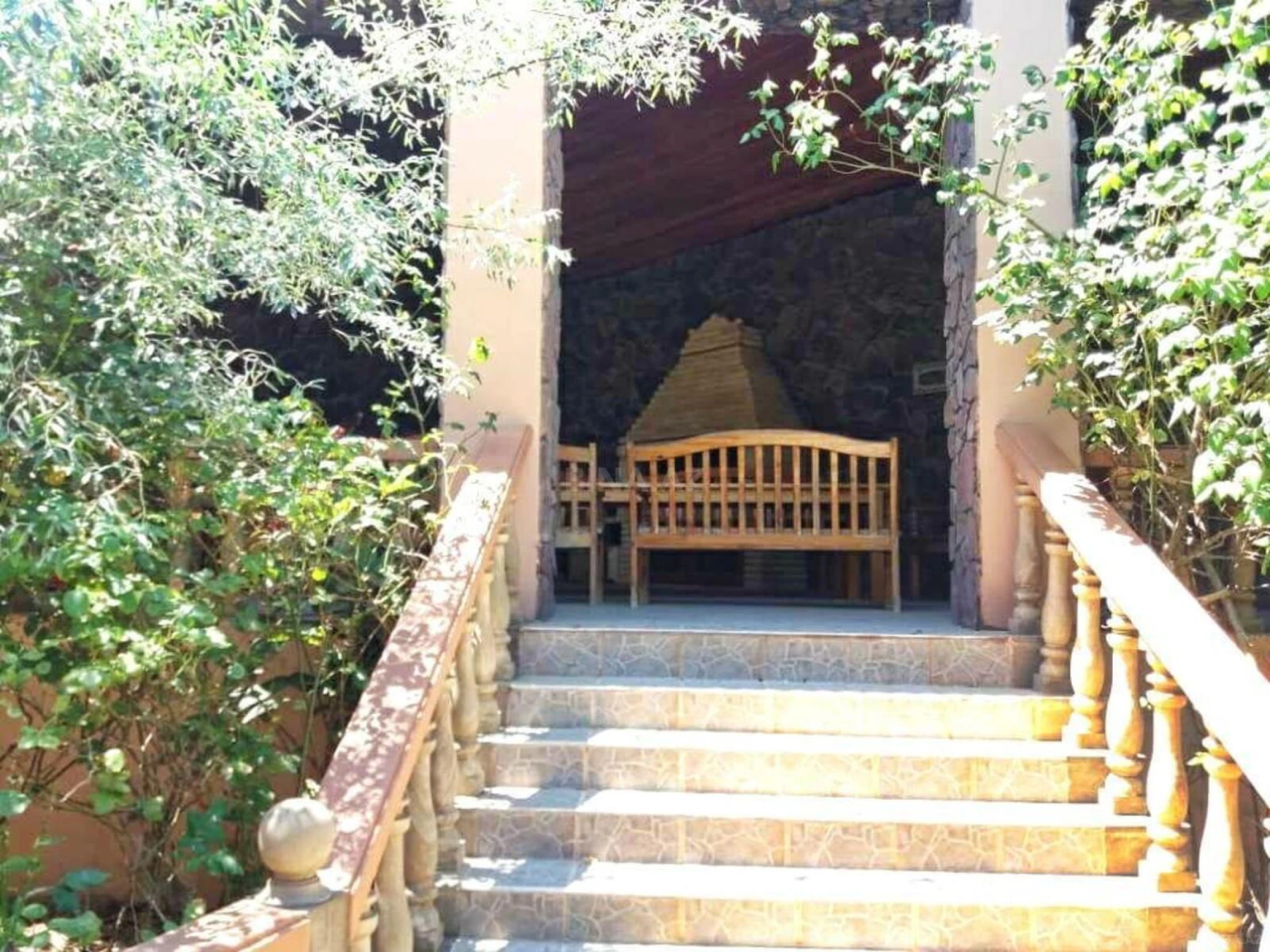 Kirayə verilir 7 otaqlı həyət evi 400 m²