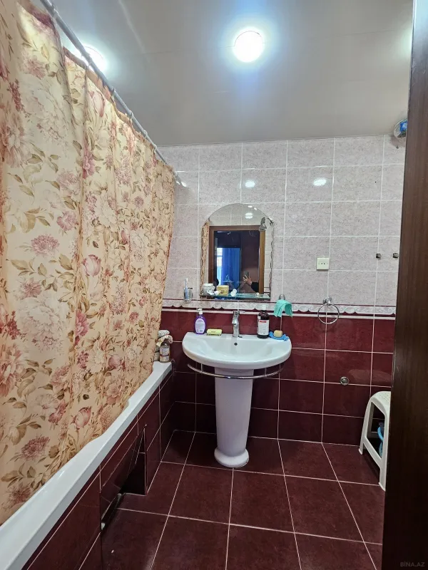 Satılır 3 otaqlı mənzil 95 m²