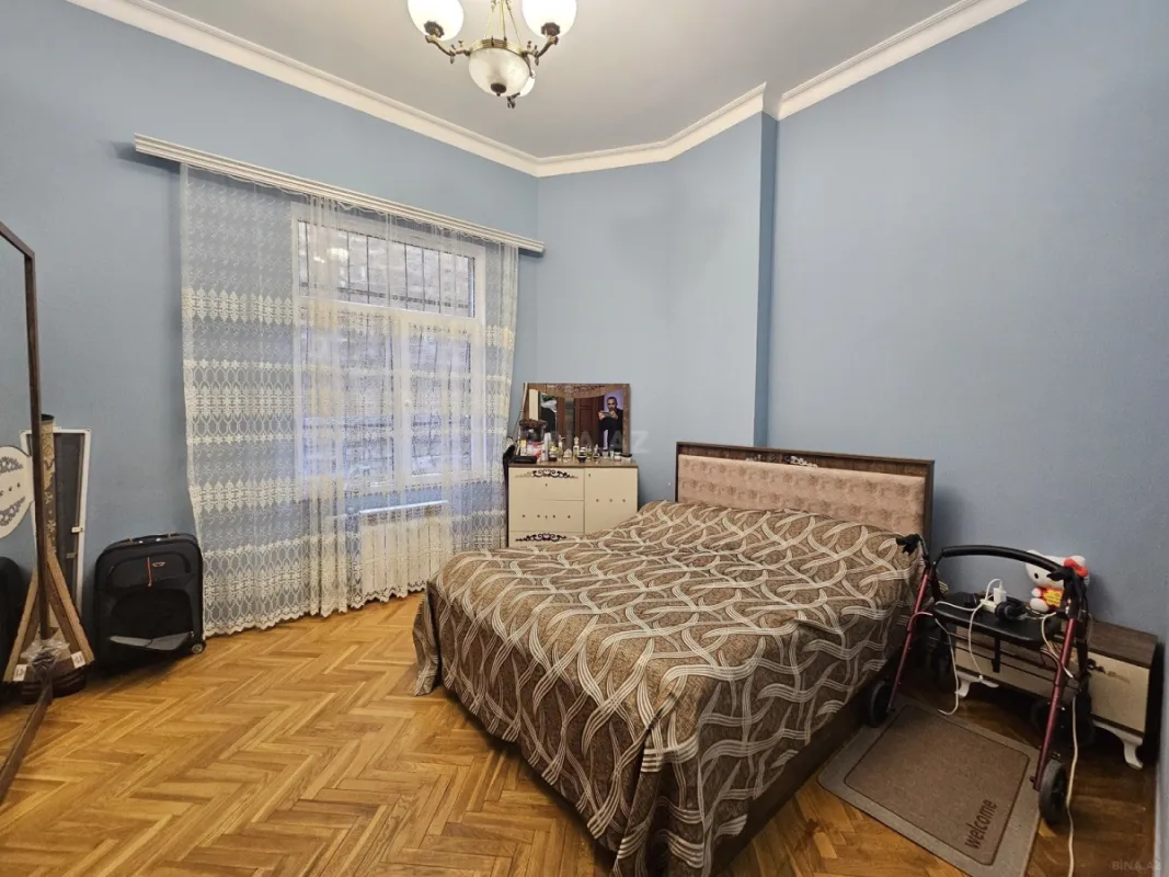 Satılır 3 otaqlı mənzil 95 m²