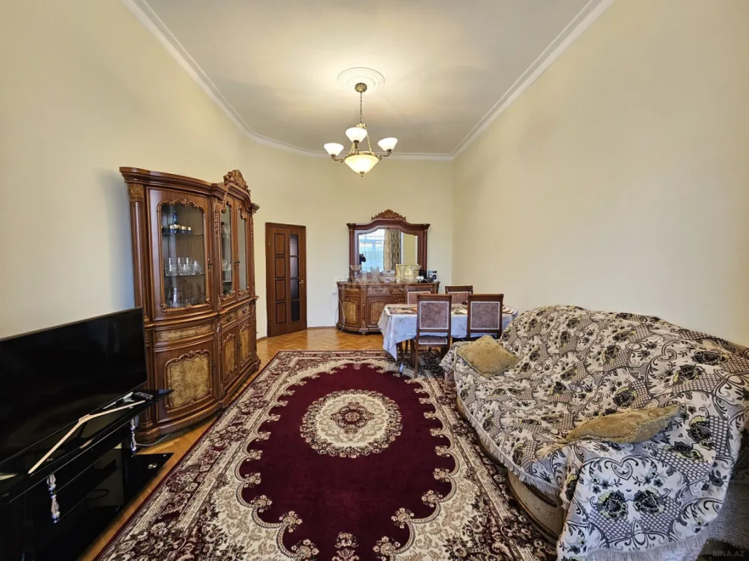 Satılır 3 otaqlı mənzil 95 m²