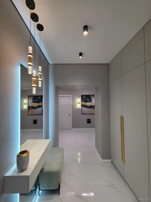 Satılır 3 otaqlı mənzil 110 m²