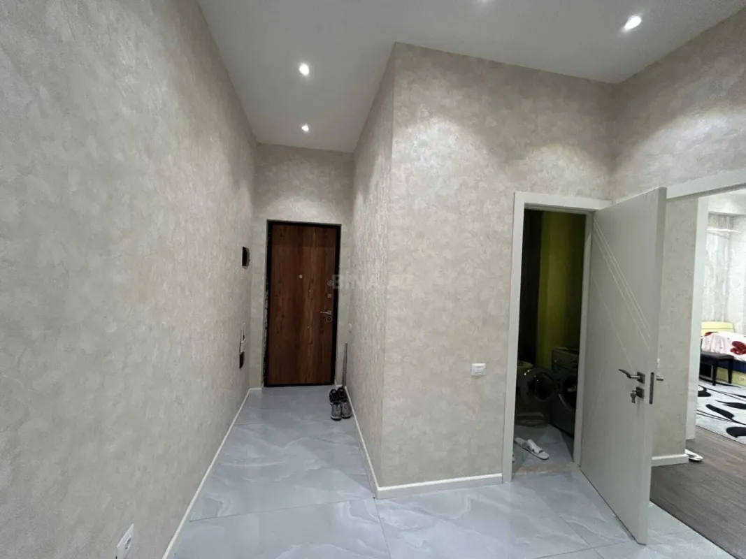 Satılır 2 otaqlı mənzil 80 m²