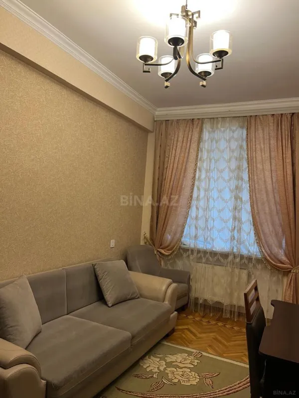 Kirayə verilir 3 otaqlı mənzil 100 m²
