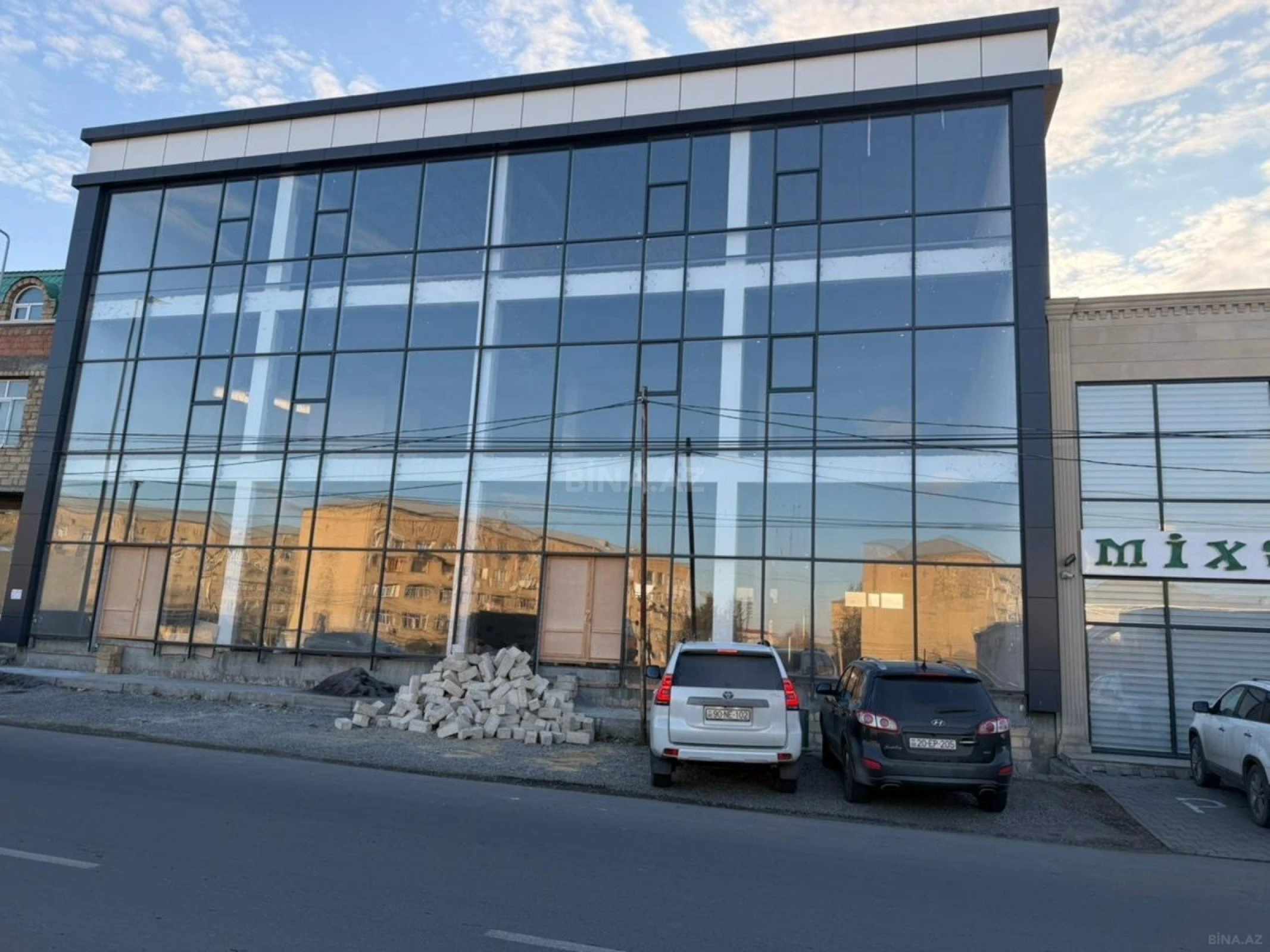 Kirayə verilir obyekt 1600 m²