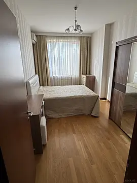 Kirayə verilir 3 otaqlı mənzil 160 m²
