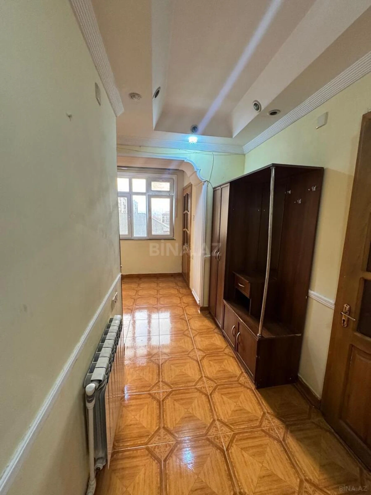 Satılır 2 otaqlı mənzil 75 m²