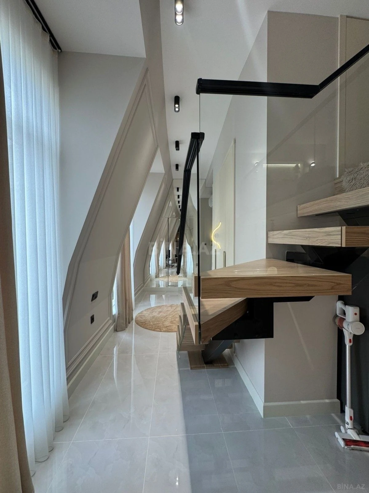 Kirayə verilir 2 otaqlı mənzil 60 m²