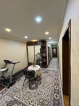 Satılır 3 otaqlı mənzil 135 m²