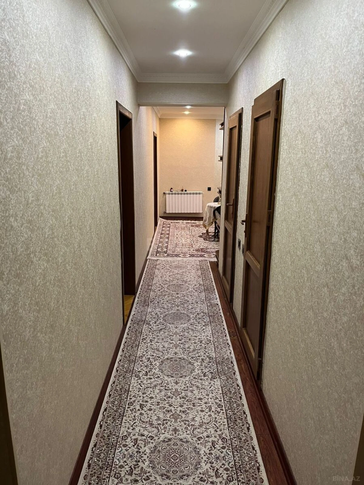 Satılır 3 otaqlı mənzil 135 m²