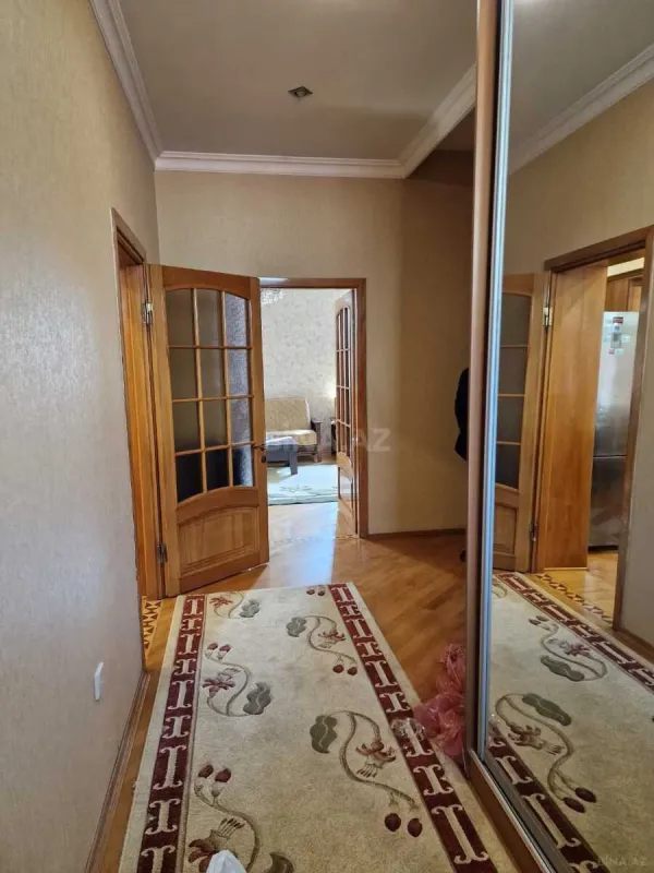 Kirayə verilir 5 otaqlı həyət evi 240 m²